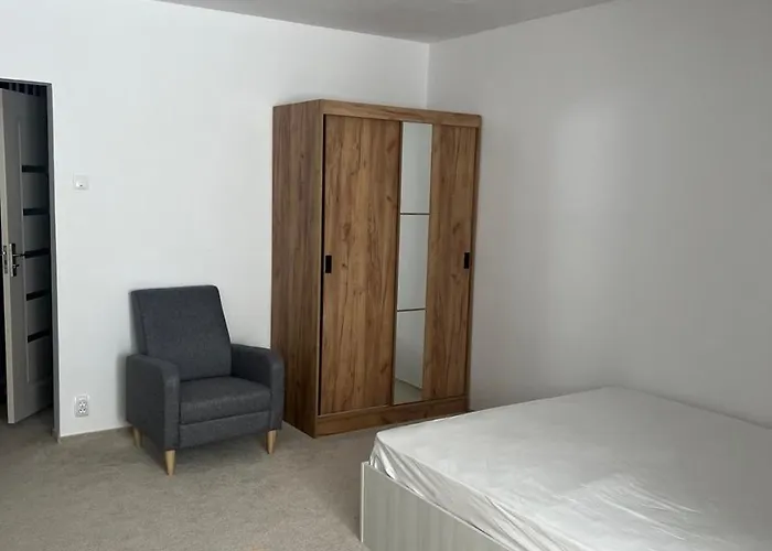 Lightquiet Apartment